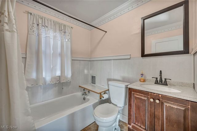 3707 Freehold Avenue, Parma, OH 44134