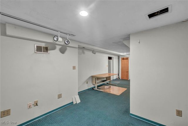 3707 Freehold Avenue, Parma, OH 44134