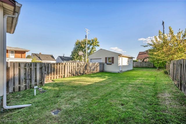 3707 Freehold Avenue, Parma, OH 44134