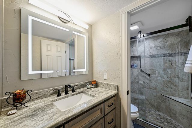 400 Hi There 101, Horseshoe Bay, TX 78657