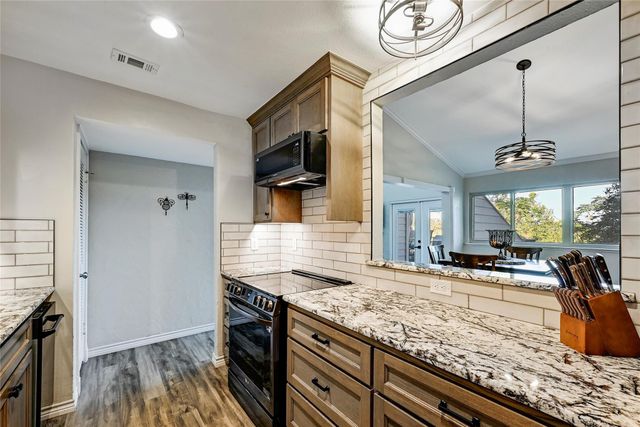 400 Hi There 101, Horseshoe Bay, TX 78657