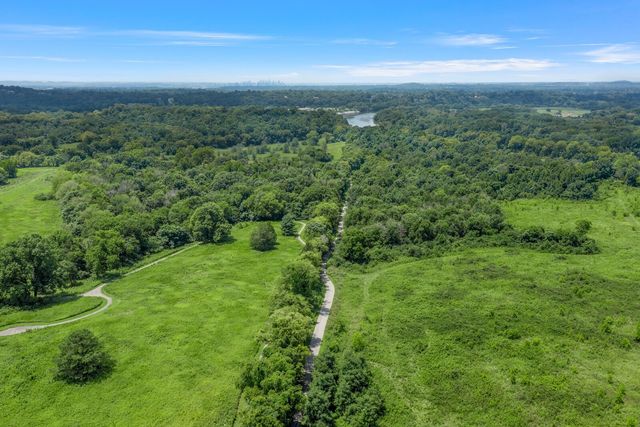 6170 Binns Lane, Hermitage, TN 37076