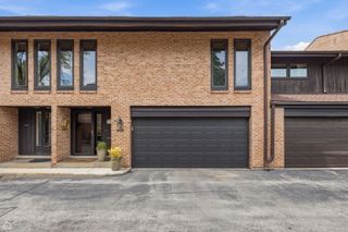 1719 Wildberry Drive D, Glenview, IL 60025