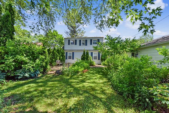 W165N8607 Dardis AVENUE, Menomonee Falls, WI 53051