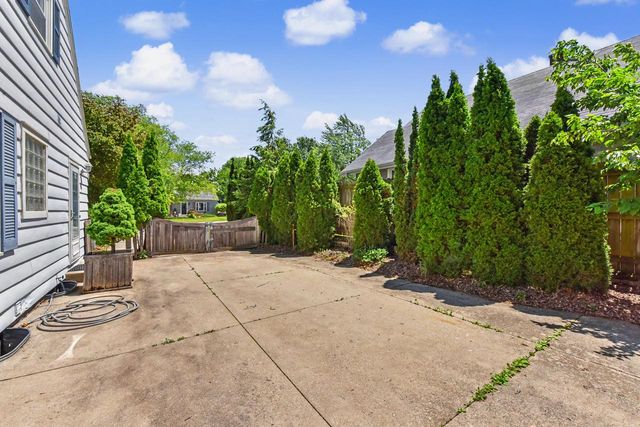 W165N8607 Dardis AVENUE, Menomonee Falls, WI 53051