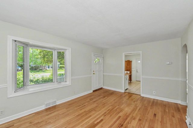 W165N8607 Dardis AVENUE, Menomonee Falls, WI 53051