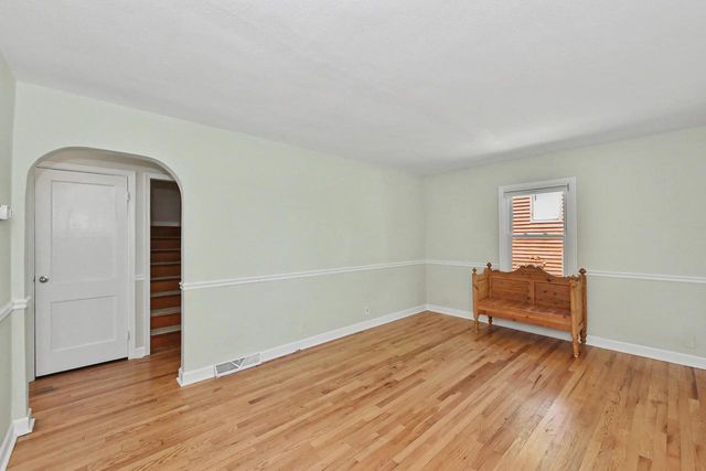 W165N8607 Dardis AVENUE, Menomonee Falls, WI 53051