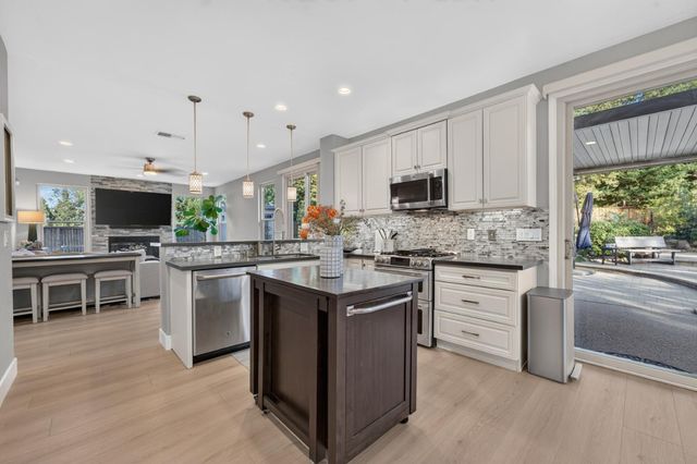 120 Waterboro Sqr, Folsom, CA 95630