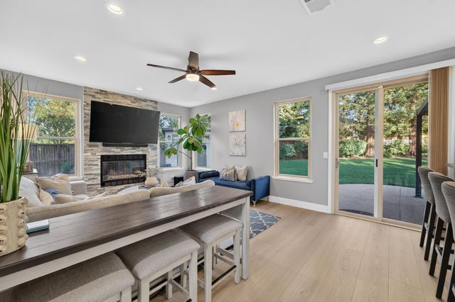 120 Waterboro Sqr, Folsom, CA 95630