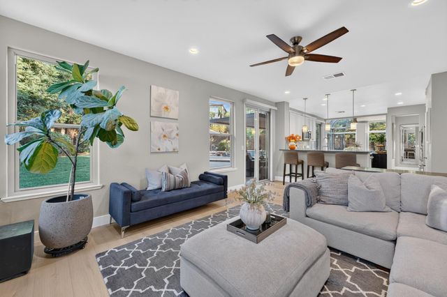 120 Waterboro Sqr, Folsom, CA 95630