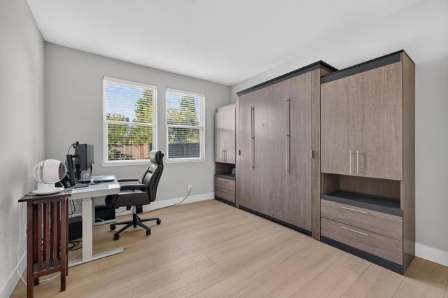 120 Waterboro Sqr, Folsom, CA 95630