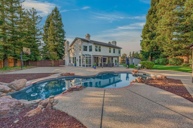 120 Waterboro Sqr, Folsom, CA 95630