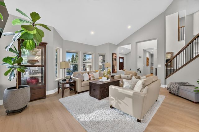 120 Waterboro Sqr, Folsom, CA 95630
