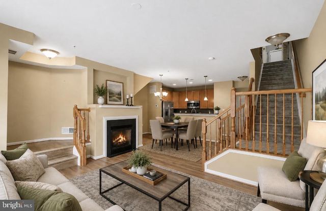 6109 ASTER HAVEN CIR, Haymarket, VA 20169