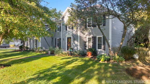 856 Cardiff Road, Naperville, IL 60565