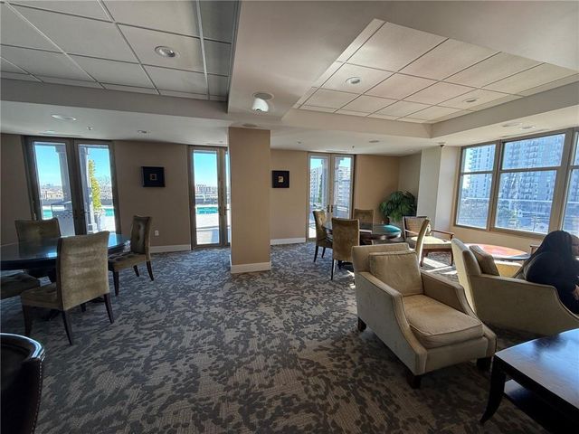 565 Peachtree Street NE 1811, Atlanta, GA 30308