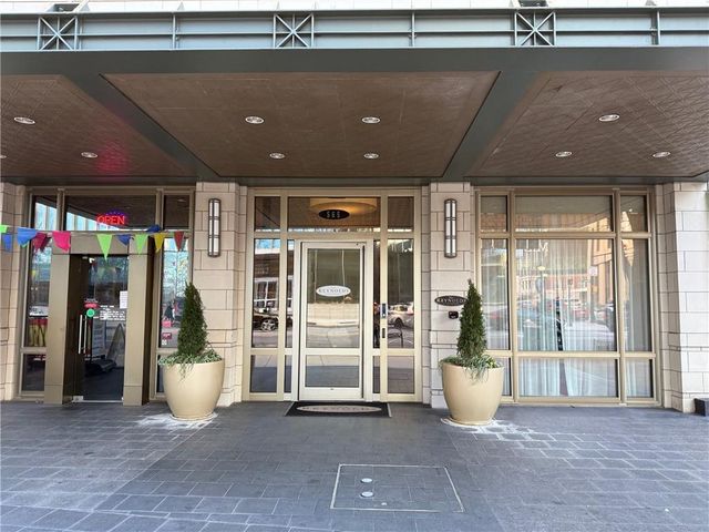 565 Peachtree Street NE 1811, Atlanta, GA 30308