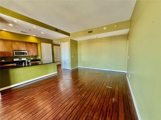 565 Peachtree Street NE 1811, Atlanta, GA 30308