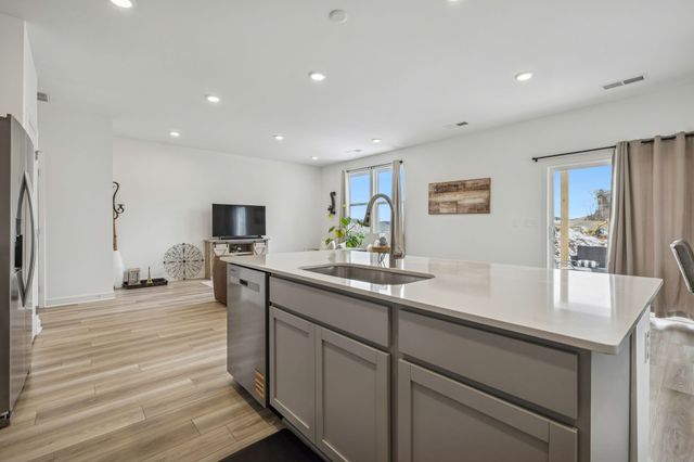 5030 Lawler Ln, Old Hickory, TN 37138