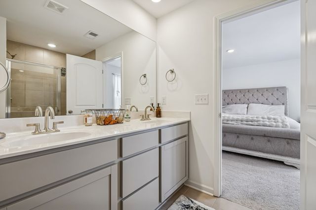 5030 Lawler Ln, Old Hickory, TN 37138