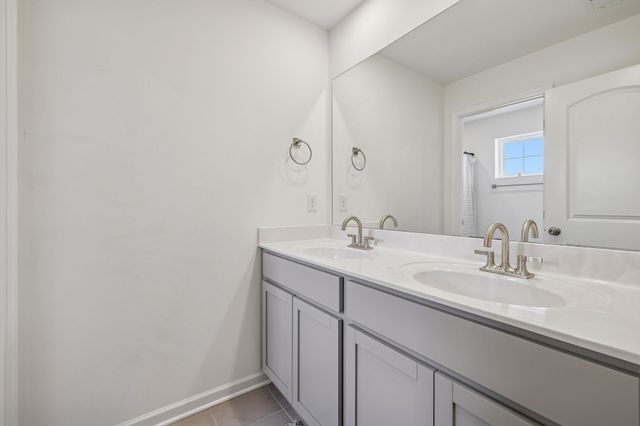 5030 Lawler Ln, Old Hickory, TN 37138