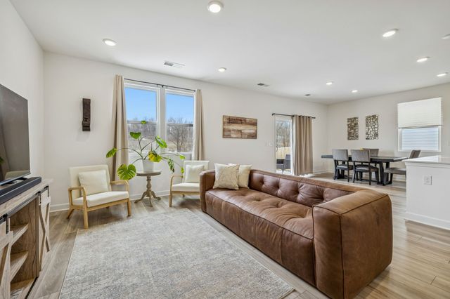 5030 Lawler Ln, Old Hickory, TN 37138