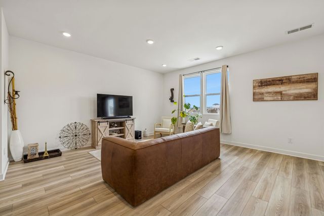 5030 Lawler Ln, Old Hickory, TN 37138