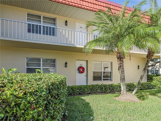 16 Vista Palm Lane 106, Vero Beach, FL 32962