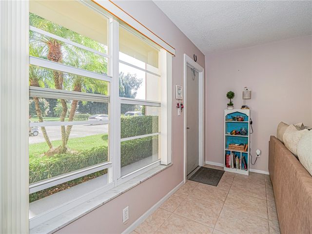 16 Vista Palm Lane 106, Vero Beach, FL 32962