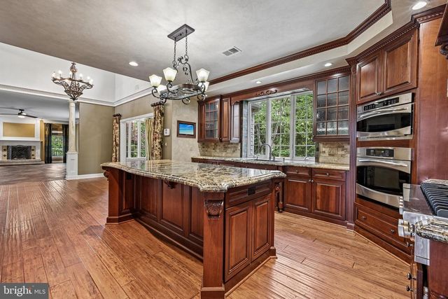 19879 MELLON CIR, Ashburn, VA 20147