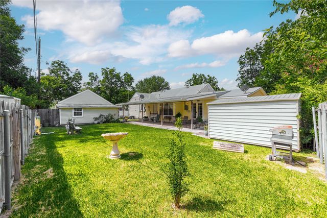 2308 Dartmore Street, Brownwood, TX 76801