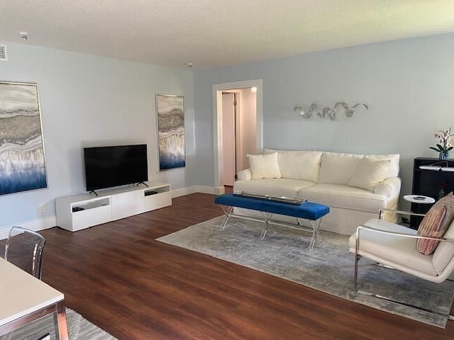 3526 La Palmas Court D-1, Greenacres, FL 33463