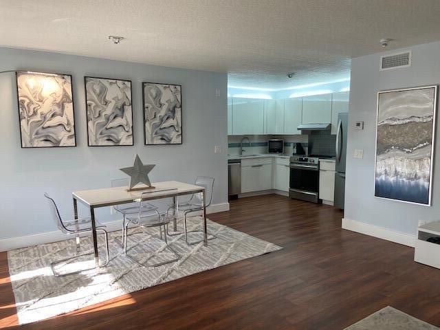 3526 La Palmas Court D-1, Greenacres, FL 33463