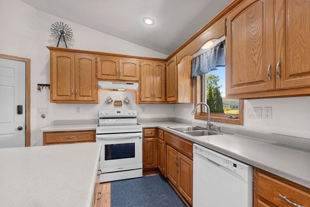 N9443 HANDEL DRIVE, Appleton, WI 54915