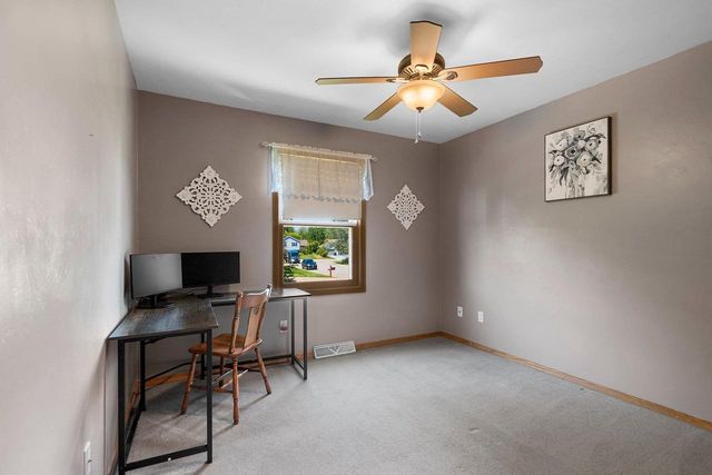 N9443 HANDEL DRIVE, Appleton, WI 54915