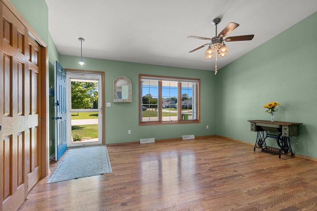 N9443 HANDEL DRIVE, Appleton, WI 54915