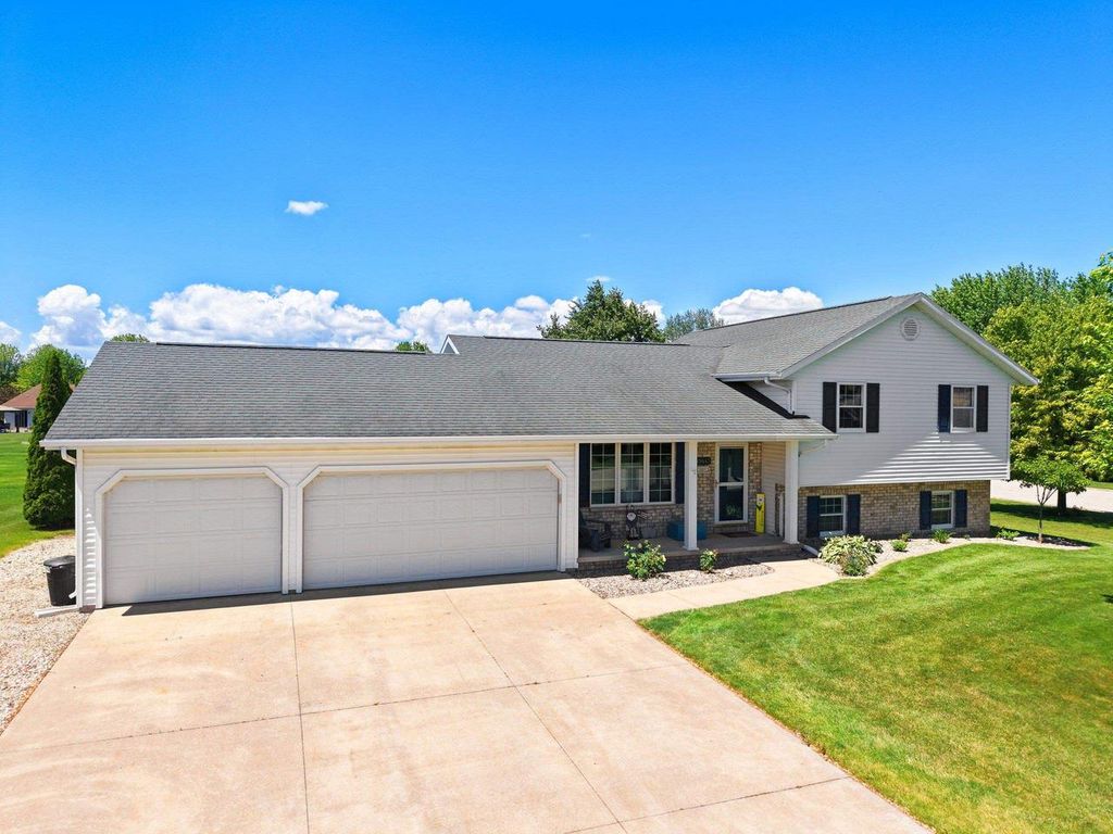 N9443 HANDEL DRIVE, Appleton, WI 54915