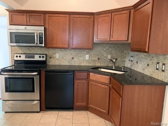 18334 Irving Street, Livonia, MI 48152
