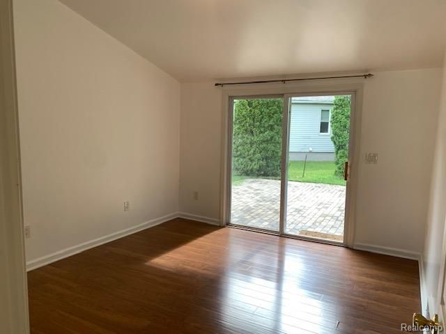 18334 Irving Street, Livonia, MI 48152