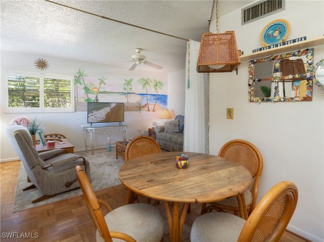 3325 Airport RD N E8, Naples, FL 34105