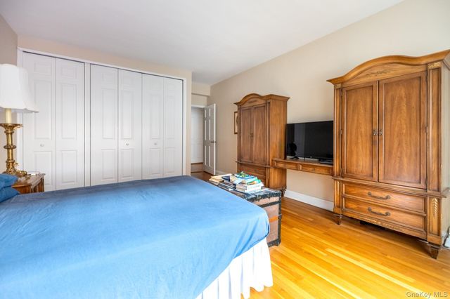 1015 Old Post Road 2H, Mamaroneck, NY 10543