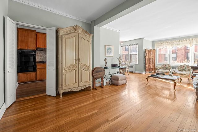 1015 Old Post Road 2H, Mamaroneck, NY 10543