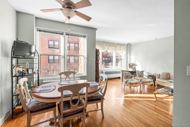 1015 Old Post Road 2H, Mamaroneck, NY 10543