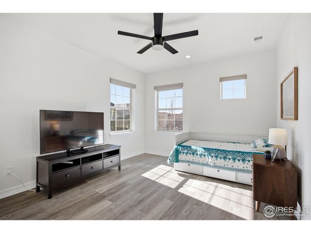 6402 Foothills View Pl, Fort Collins, CO 80528