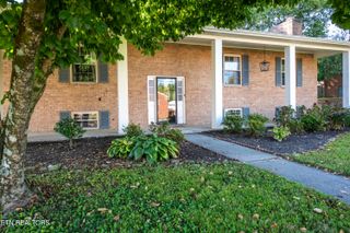 402 Montvale Station Rd, Maryville, TN 37803