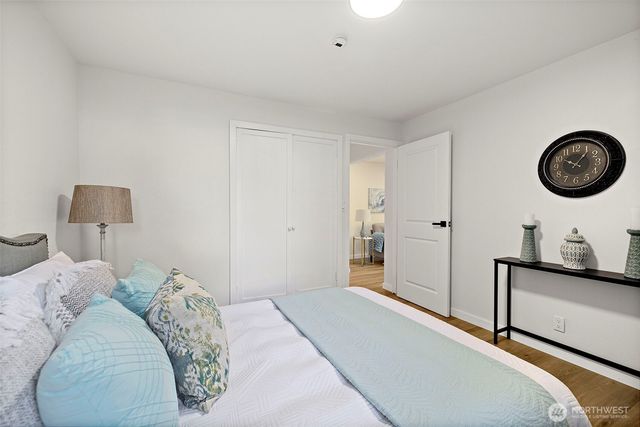 2311 N 88th St, Seattle, WA 98103