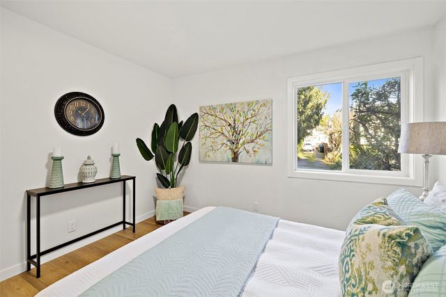 2311 N 88th St, Seattle, WA 98103