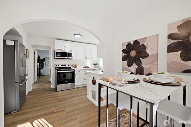 2311 N 88th St, Seattle, WA 98103