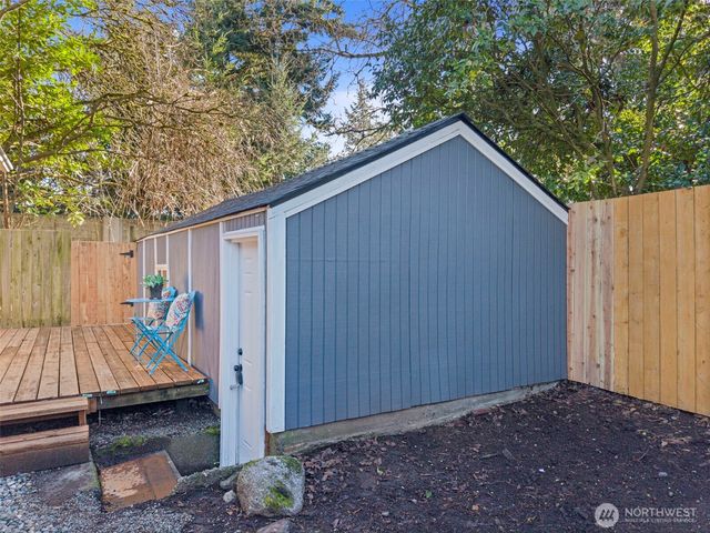 2311 N 88th St, Seattle, WA 98103