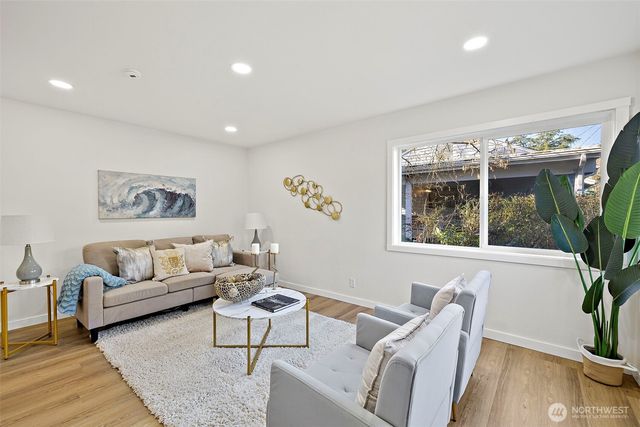 2311 N 88th St, Seattle, WA 98103